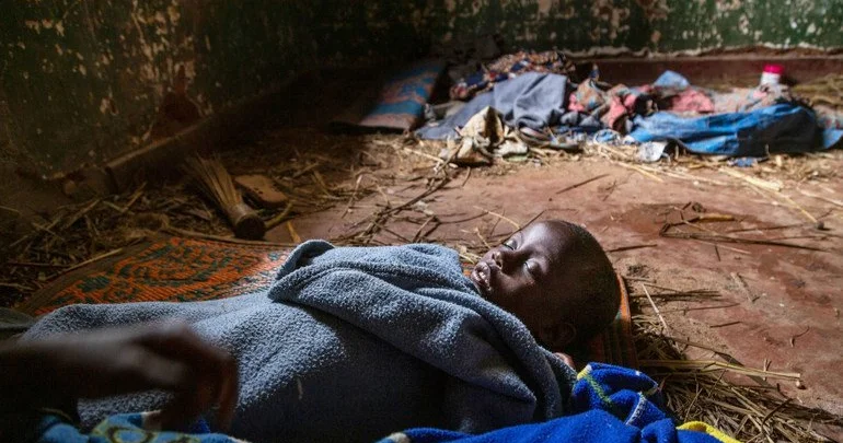 UNICEF: Dünyada 417 milyon uşaq yoxsulluq həddinin altında yaşayır