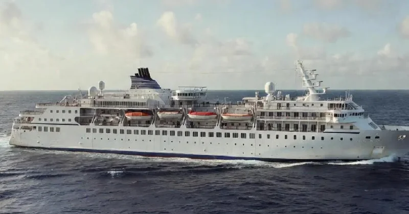 После запрета турецкому парому в Стамбул не пускают российский лайнер