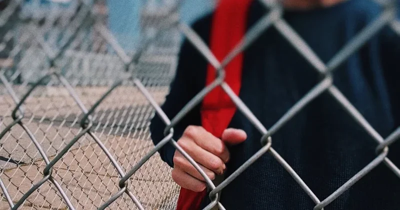 Uşaqların cinayətə cəlb edilməsi daha böyük bir təhlükənin xəbərçisidir