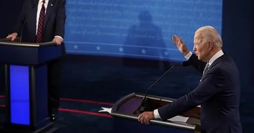 Əvvəl ABŞ bir dəstə axmağın əlində idi Tramp