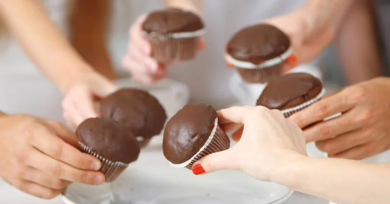 Ucuz olsun deyə texniki silikondan hazırlayırlar, hamı da bəh bəh lə yeyir