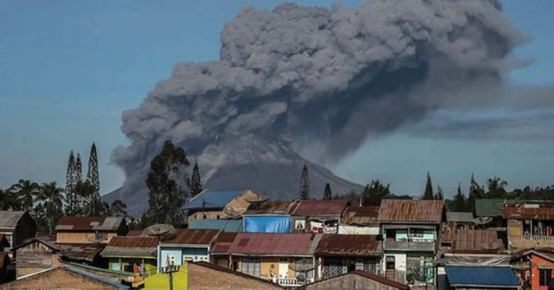 İndoneziyada vulkan püskürməsindən sonra yüksək xəbərdarlıq səviyyəsi elan edilib