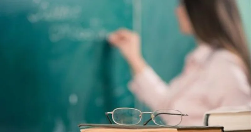 Emin Əmrullayev: Müəllimlərin 32 faizi 18 24 saat dərs yükü ilə çalışır