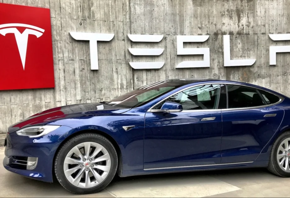 “Tesla” 700 min avtomobilini geri çağırır AZƏRTAC