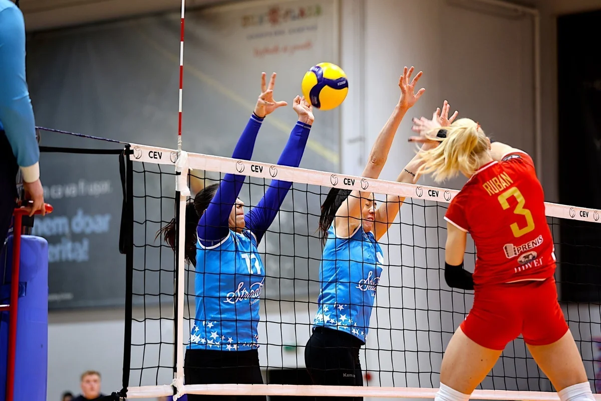 Millimizin voleybolçuları Rumıniya liqasında liderlər sırasında İdman və Biz