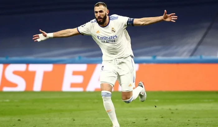 Benzema hansı qərarı verəcək?