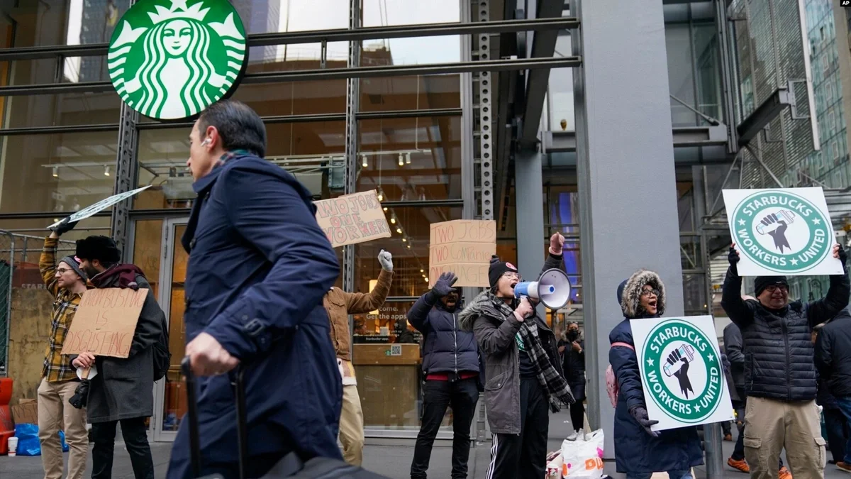 Starbucksın işçiləri Milad günlərində tətil edəcəklər