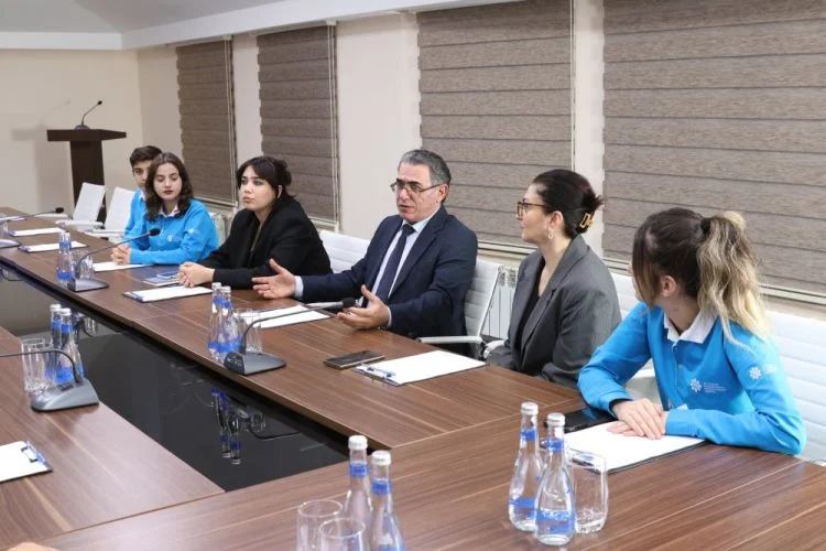 Naxçıvan MEDİA könüllüləri ilə görüş keçirildi FOTO