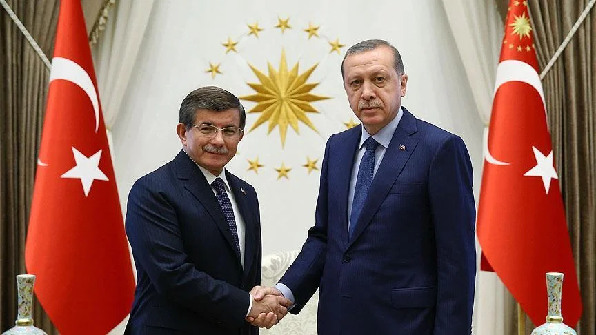 Mən ruhən Ak Partiyadan ayrılmamışam Davutoğludan ŞOK AÇIQLAMA