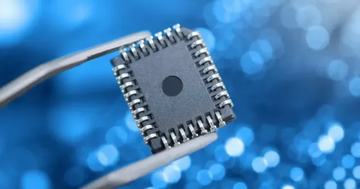 Çində generativ süni intellekt üçün optik çip yaradıldı