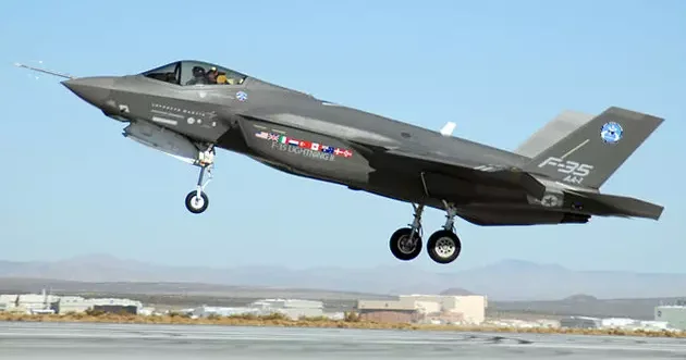 ВВС Иордании и США нанесли удары по позициям ИГ на юге Сирии