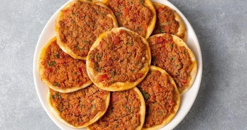 Fındıq lahmacun resepti: Kiçik ölçüdə böyük ləzzət