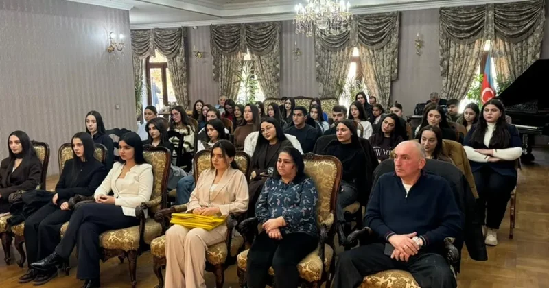 Десятки азербайджанских студентов получили стипендию в Грузии