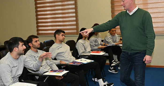 Hakimlər üçün VAR kursu