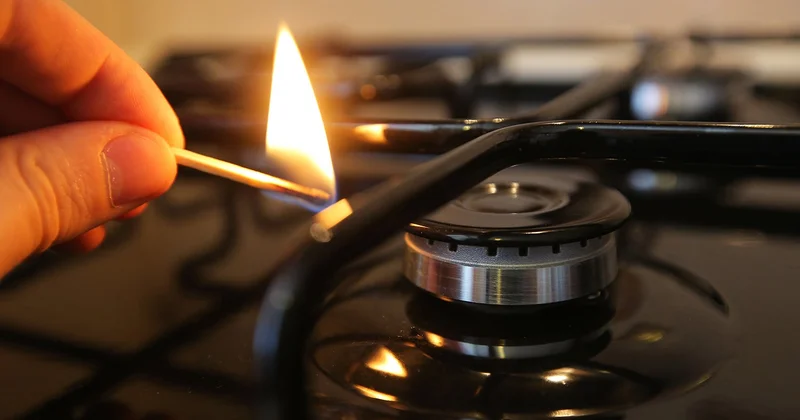 Автобус оставил без газа сотни абонентов Minval Politika