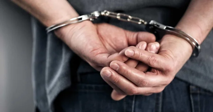 Yeniyetməyə qarşı qeyri etik hərəkətlər edənlər həbs olundu