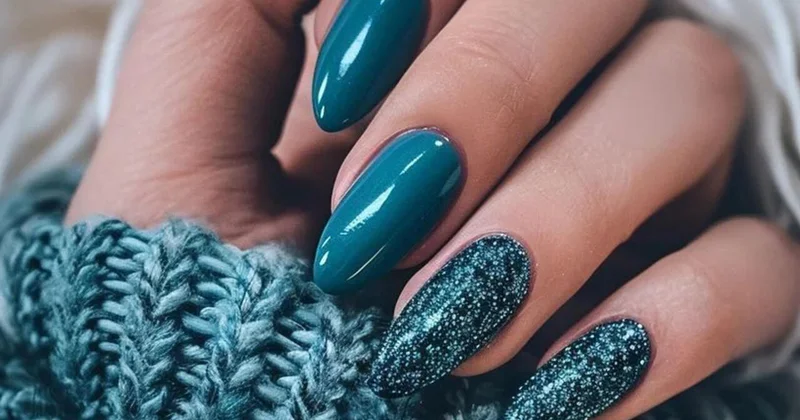 Bu rəng var dövlət və uğur GƏTİRƏCƏK Dekabr üçün pul manikürü