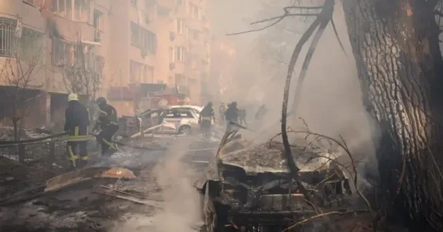 Российская атака на портовую инфраструктуру Одессы, погибли восемь человек