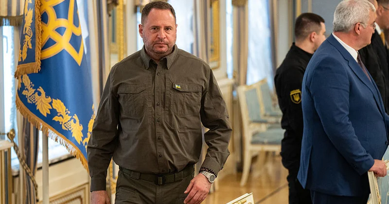 Andrey Yermak vəzifədən getsə də, Zelenski ilə əlaqəni davam etdirir