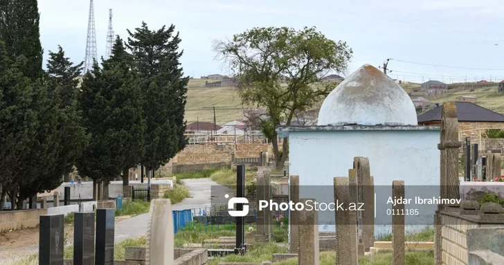 Мужчина, найденный без сознания на кладбище в Гахе, скончался в больнице