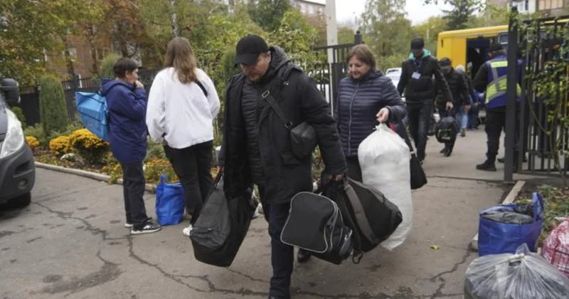 Угроза атак: жителей Сумщины эвакуируют на бронетехнике