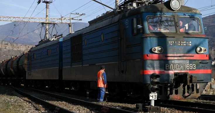 Azərbaycan yanacağını Ermənistana çatdıran ilk qatarın görüntüləri VİDEO