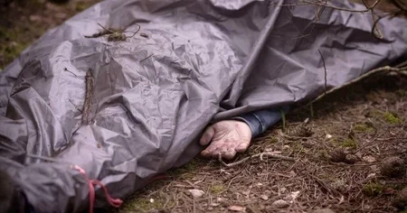 В Шабране во дворе дома обнаружено тело женщины