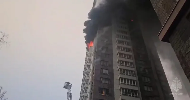 Moskvada çoxmərtəbəli binada yanğın VİDEO