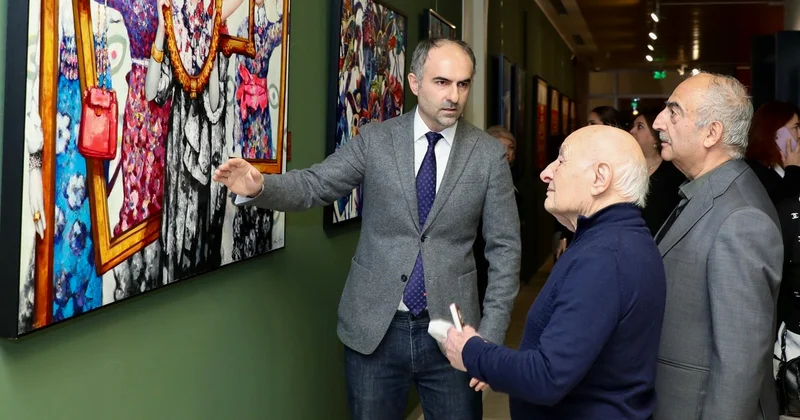 Орнамент памяти и силуэт времени: в Музее ковра открылась выставка Эмиля Азиза (ФОТО)