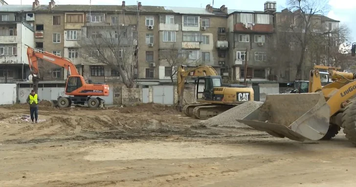 Строительство дороги от улицы Гасана Алиева до метро Кёроглу в Баку выполнено на 35%