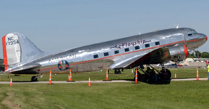 Bakının kəndinə enən müəmmalı təyyarə: içində nələr olub? KQB nin gizlətdiyi sirr