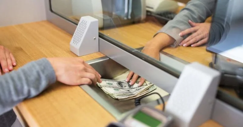 Счета россиян взяты под особый контроль