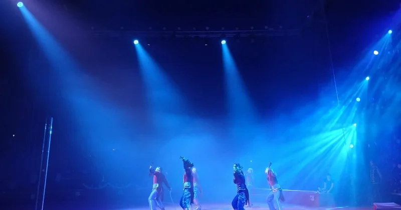 Bakıda beş ölkədən sirk ustaları çıxış edirlər FOTOLAR