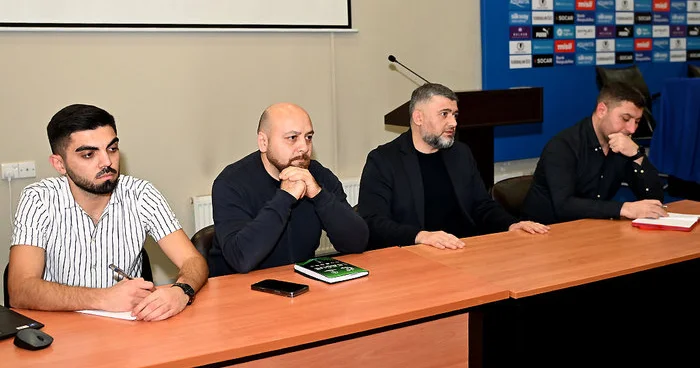 Klub nümayəndələri ilə görüş keçirildi