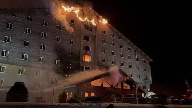 Türkiyədəki yanğında Fənərbağça nın idmançısı həlak oldu FOTO