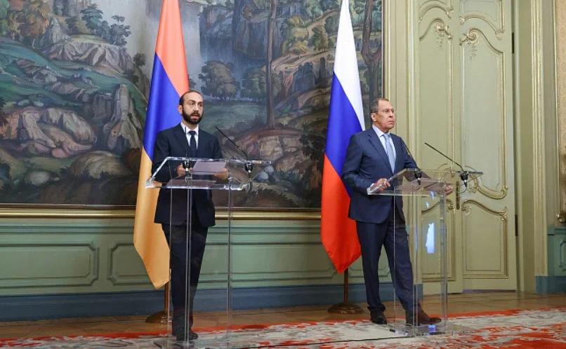 Lavrov və Mirzoyan görüşdü