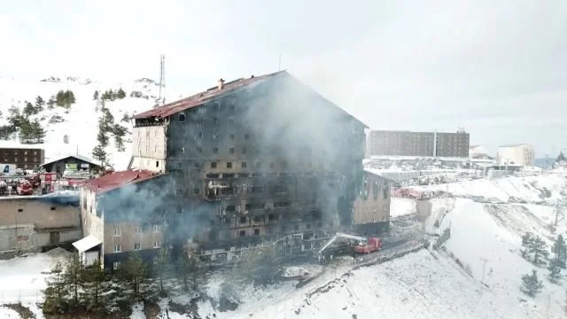 Otel yanğını ilə bağlı sahibkar da daxil olmaqla 4 nəfər həbs edildi Yılmaz Tunç