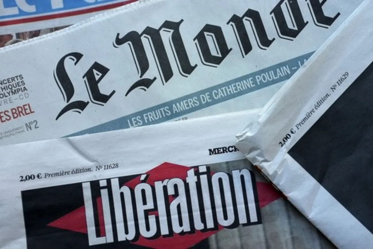 Le Monde və Liberation X i tərk edir