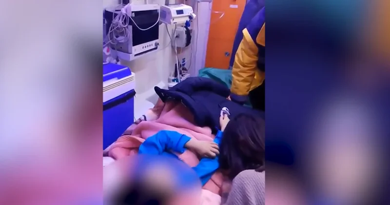 Xəstə uşağın təcili yardım maşınından düşürülməsi ilə bağlı açıqlama Video