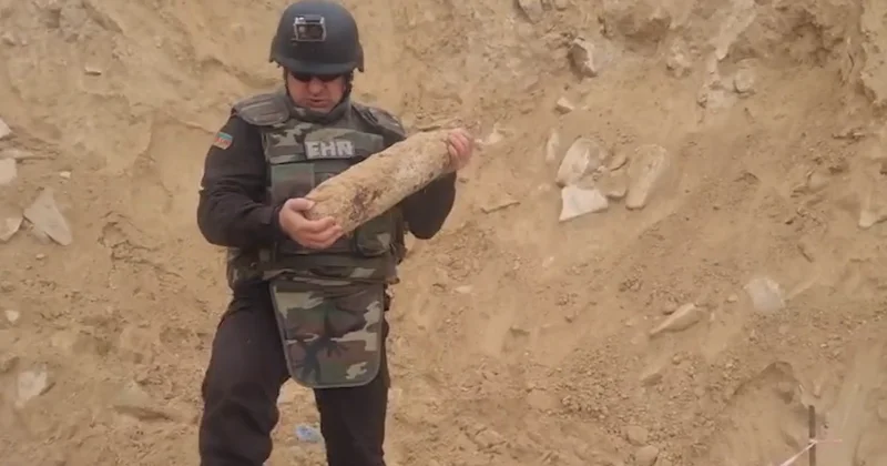 В Баку обнаружен пушечный снаряд Minval Politika