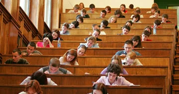 Universitetlərdə işlə təminatın aşağı düşməsinin əsas səbəbi nədir ? TƏHSİL EKSPERTİ