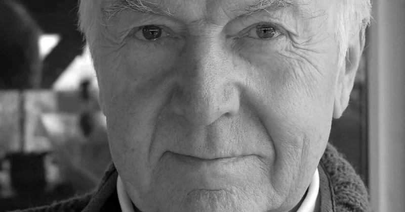 Умер актер фильма Дневник Бриджит Джонс