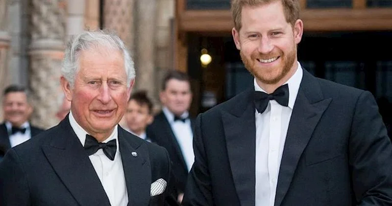 Britaniya kralı yenidən oğlu ilə görüşməkdən imtina etdi