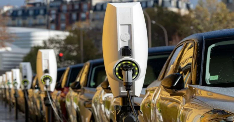 Elektrikli və hibrid avtomobillərin idxalı üzrə göstəricilər açıqlanıb