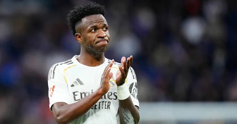 Vinisius Junior azerkeşlərin onu fitə basmasından şikayətlənib