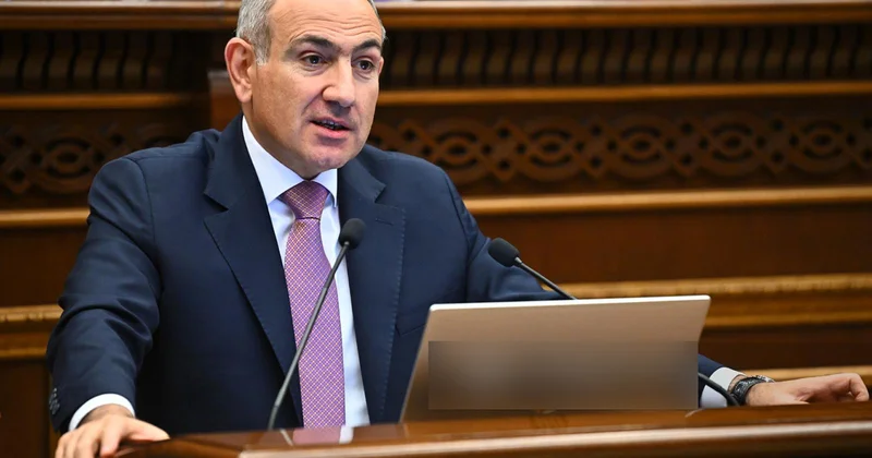 Paşinyan parlamentdə Azərbaycanla sülhdən danışdı