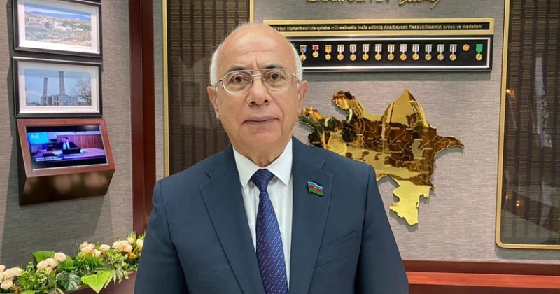 Hamıdan ucadır alimin yeri…