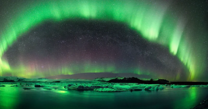 Dünyanın heyran qaldığı işıqlar FOTOLAR