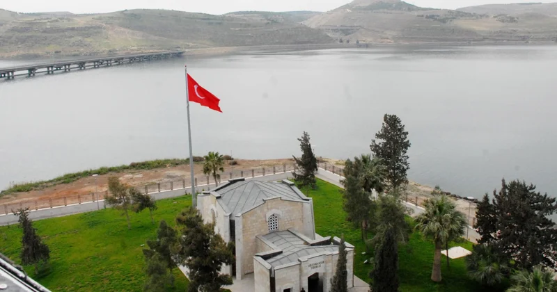 Сирийская армия выбила курдов с символической для Турции территории