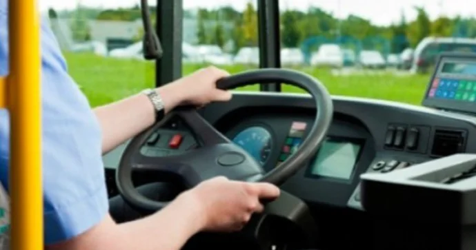 Sərnişinin pulunu oğurlayan avtobus sürücüsü saxlanıldı